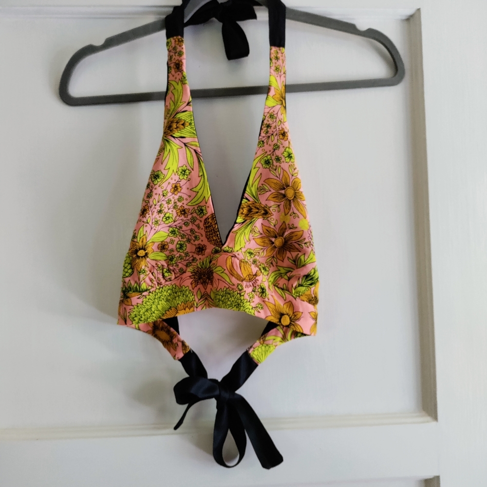 SOLD Handmade Groovy Halter - Picture 1 of 4